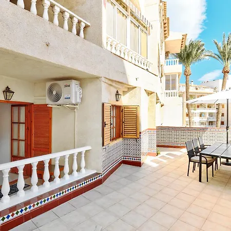 Modern Relax Oasis With Pool, 150m From The Sea דירה