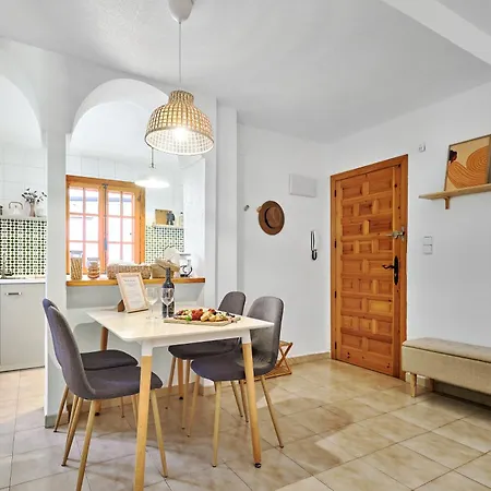 Modern Relax Oasis With Pool, 150m From The Sea Torrevieja