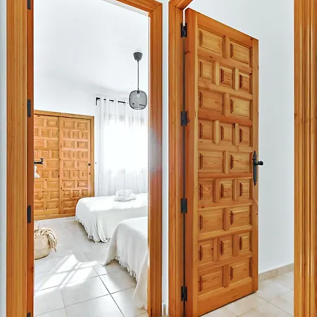 Modern Relax Oasis With Pool, 150m From The Sea Apartment Torrevieja