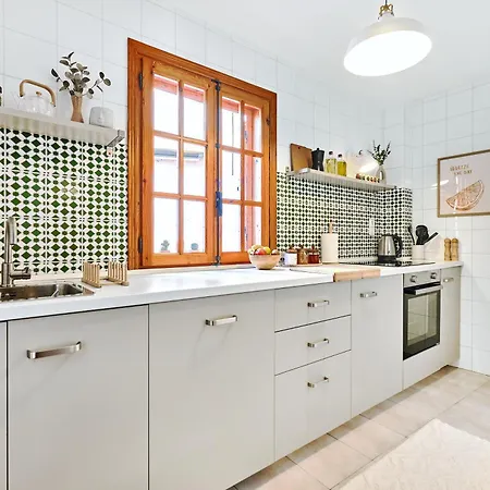 Modern Relax Oasis With Pool, 150m From The Sea Apartman