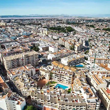 Modern Relax Oasis With Pool, 150m From The Sea * Torrevieja