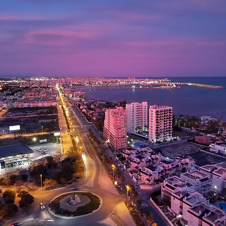 Modern Relax Oasis With Pool, 150m From The Sea Apartman *