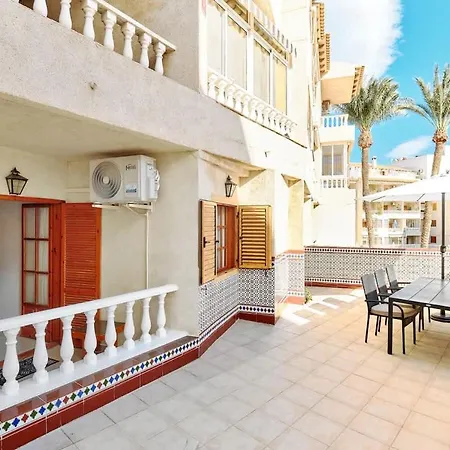 Modern Relax Oasis With Pool, 150m From The Sea 펜션