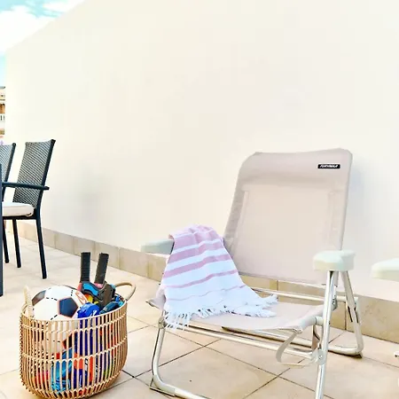 Modern Relax Oasis With Pool, 150m From The Sea