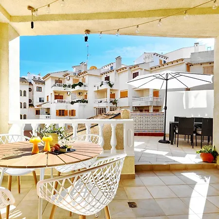 Modern Relax Oasis With Pool, 150m From The Sea 公寓 托雷维耶哈