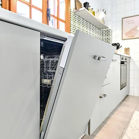 Modern Relax Oasis With Pool, 150m From The Sea 公寓 托雷维耶哈